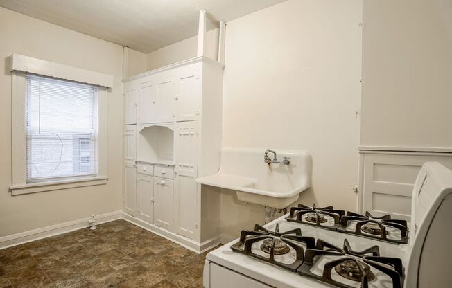 1 bed, 1 bath, 600 sqft, $999, Unit 106