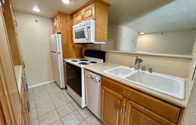 1 Bed, 1 Bath Loft Condo in La Mesa!