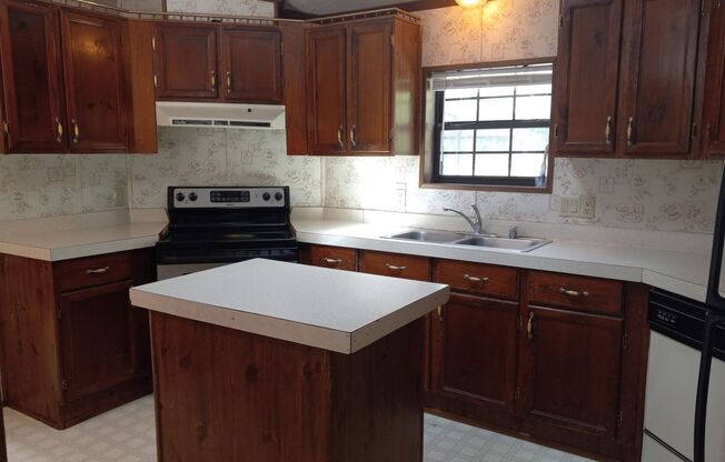 FOR RENT: Beautiful 3 Bed / 2 Bath Spacious Mobile Home