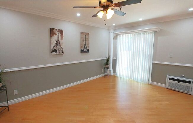 2 beds, 2 baths, 910 sqft, $2,850, Unit 512