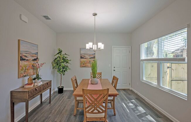 3 beds, 2.5 baths, 1,652 sqft, $2,200, Unit 5409