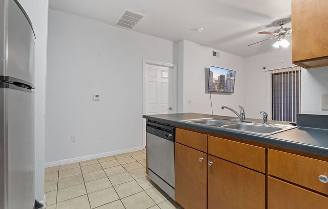 1 bed, 1 bath, 464 sqft, $1,695, Unit 308