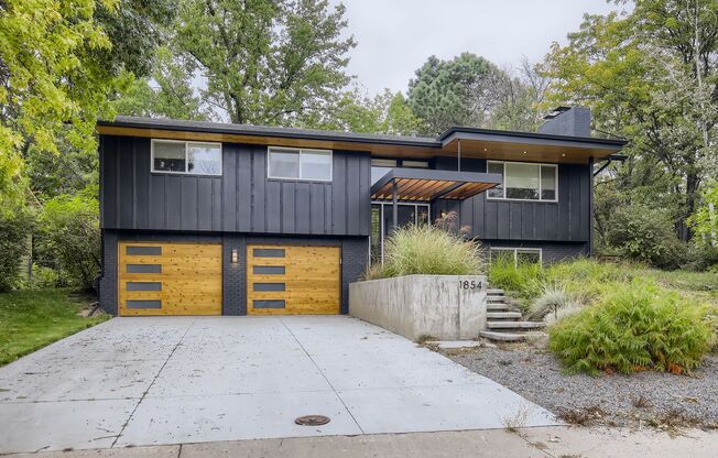 Sleek 4 bed, 3 bath N. Boulder Home!