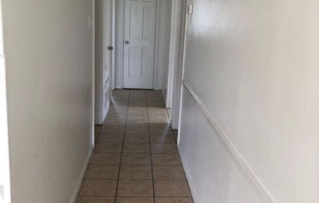 3 beds, 1 bath, $1,250