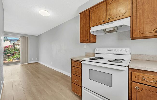 2 beds, 1.5 baths, 750 sqft, $1,395, Unit 37