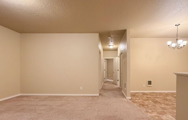 2 beds, 2 baths, 1,090 sqft, $1,600, Unit 523-07