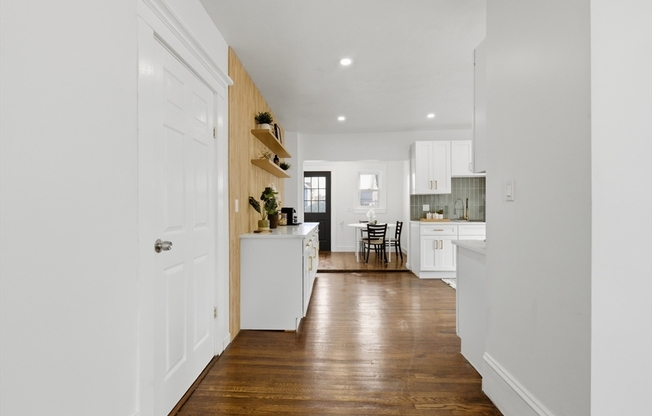 9 ROBBINS ST
