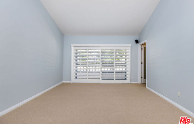 17207 PALISADES CIR