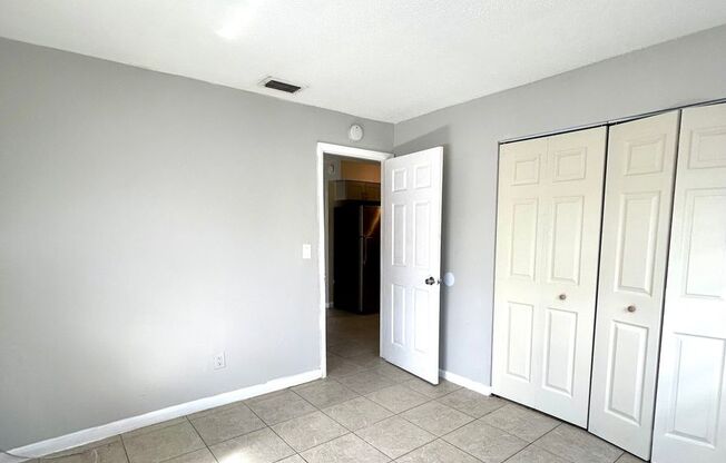 2 beds, 1 bath, 720 sqft, $1,295, Unit 1572 Cypress Dr