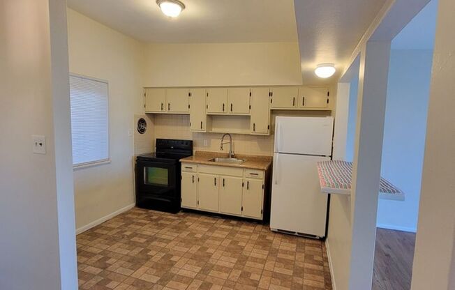 1 bed, 1 bath, $690, Unit 4304 Unit G