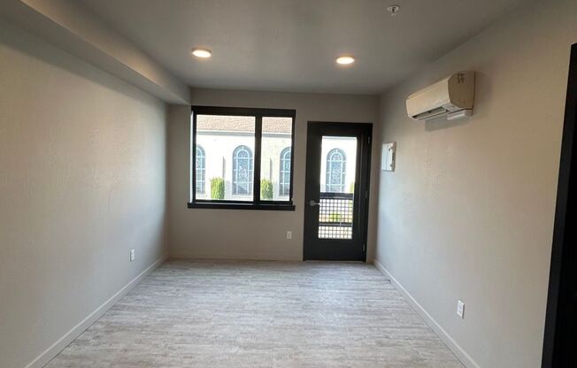 1 bed, 1 bath, 525 sqft, $1,464, Unit 218