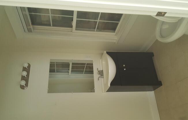 1322 N 22 ST