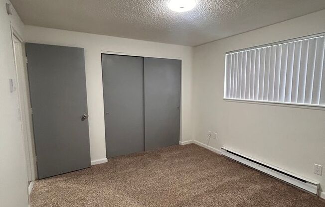 2 beds, 1 bath, 900 sqft, $1,695, Unit A