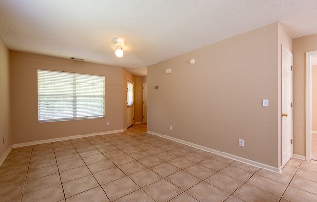 Center 654-656