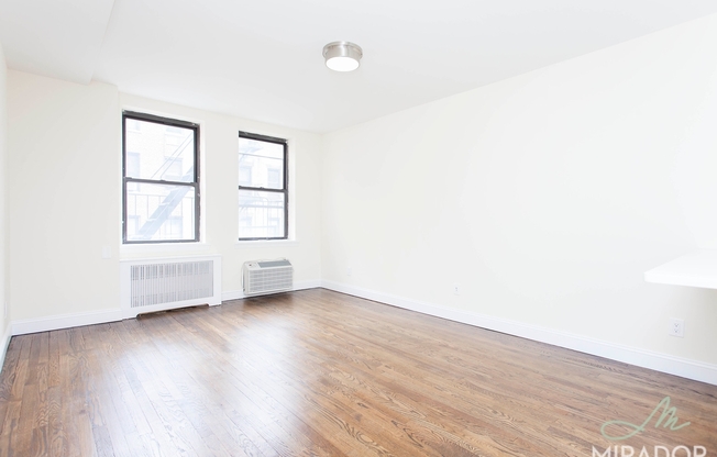 Studio, 1 bath, $3,300, Unit 4G