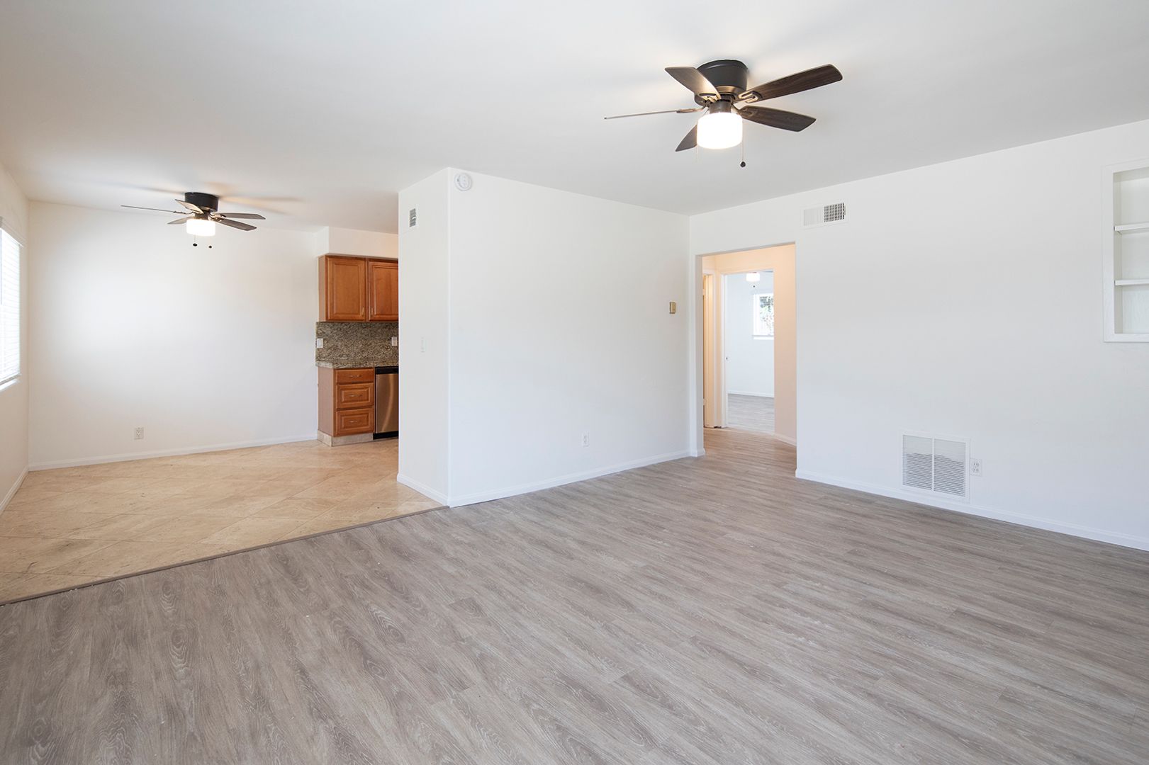 *OPEN HOUSE: 8/29 10AM-12PM* 2BR in Carlsbad with a Garage + 2 Parking Spaces!