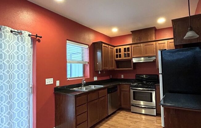 2 beds, 2.5 baths, $1,695