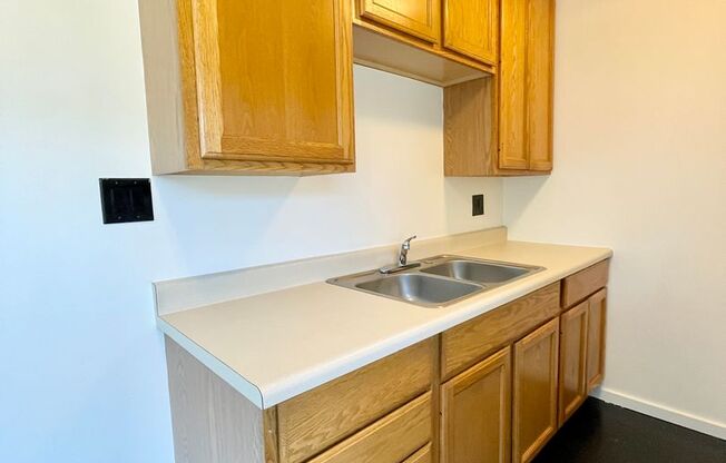 2 beds, 1 bath, 600 sqft, $1,895, Unit 401