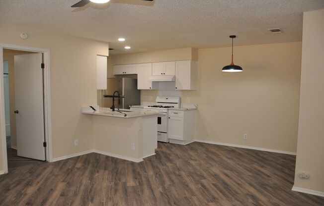 3 Bedroom 2 Bath Duplex in Heart of Leander