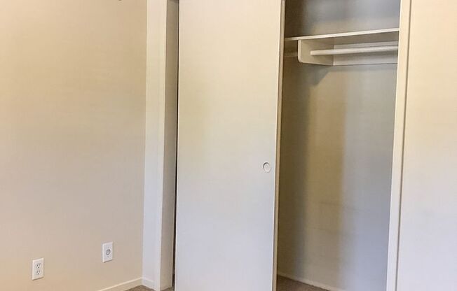 2 beds, 1 bath, $2,200