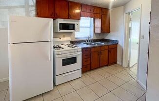 1 bed, 1 bath, 472 sqft, $950, Unit 6