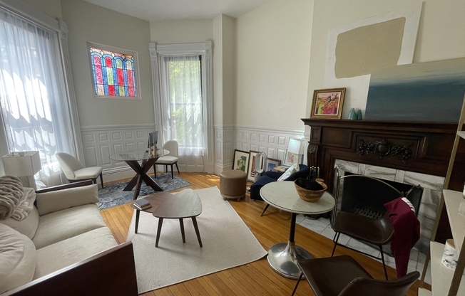 298 Commonwealth Ave.