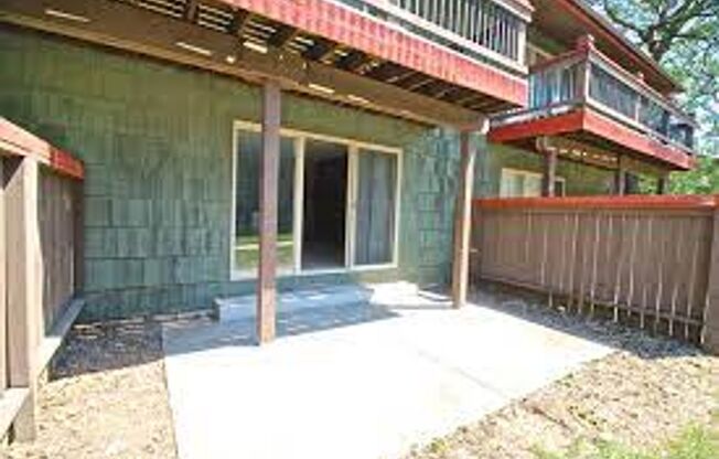 Studio, 1 bath, 560 sqft, $895, Unit 801-120 PR