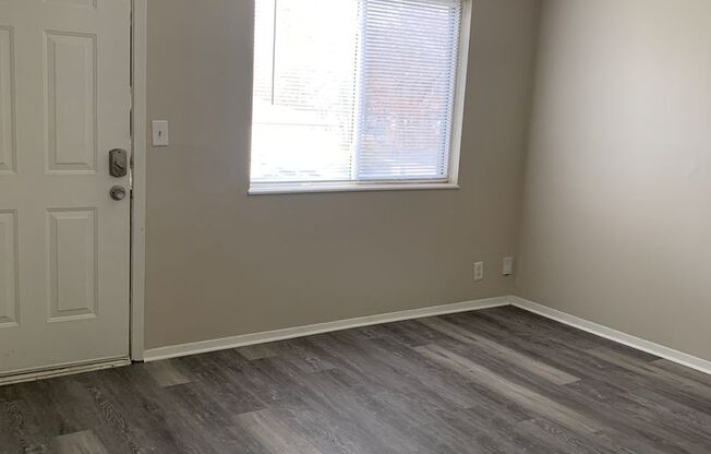 Homestead Villas 4-Plex/Fortnoff Props