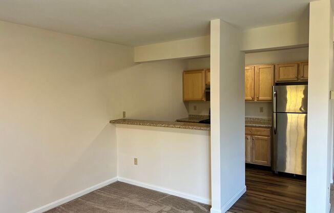 3 beds, 1 bath, 1,218 sqft, $2,700, Unit 338