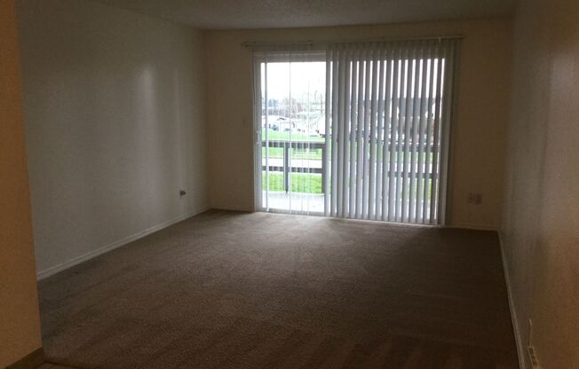 2 beds, 1 bath, 900 sqft, $1,500, Unit 5