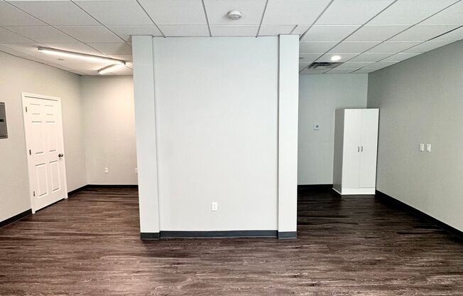 Studio, 1 bath, 310 sqft, $1,695, Unit 100