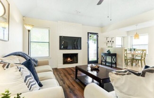 Beautiful 3 bedroom home in Green Leaf/Arlington - Zoned to Mansfield ISD