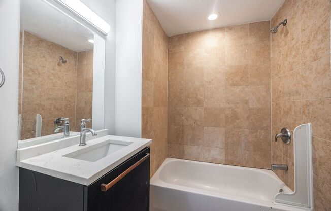2 beds, 1 bath, $1,895, Unit 101