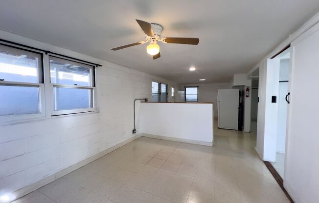 2 beds, 1 bath, $1,700, Unit 1