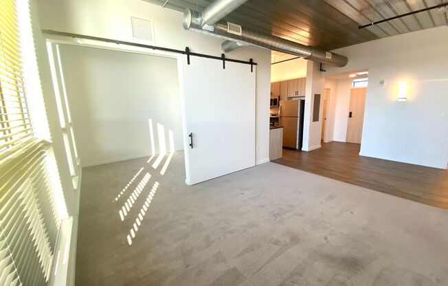 2 beds, 1 bath, 835 sqft, $2,195, Unit Unit 402