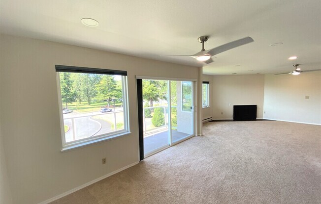 9715 NE JUANITA DR