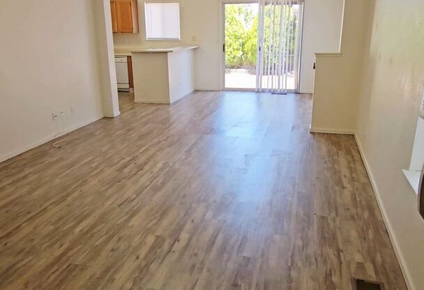 2 Bed 2 bath 2 car garage Sierra Highlands home For Rent