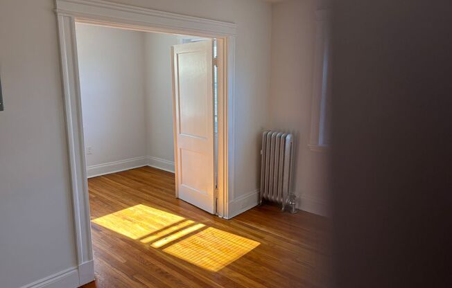 2 beds, 1 bath, 524 sqft, $2,100, Unit 109 Summer #414