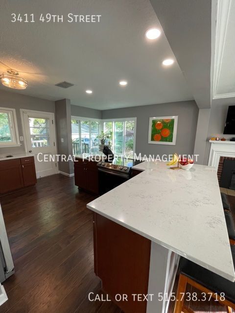 3411 49 ST