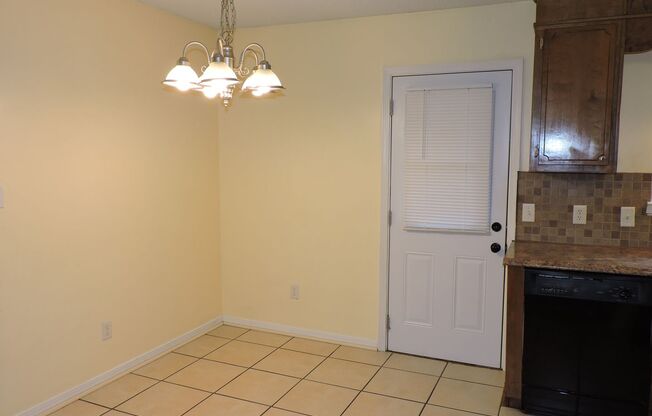 3 beds, 2 baths, $1,450