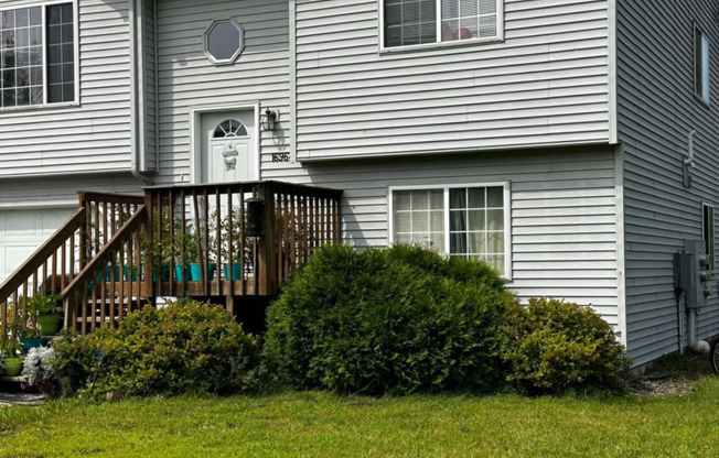 3 beds, 2 baths, $1,475