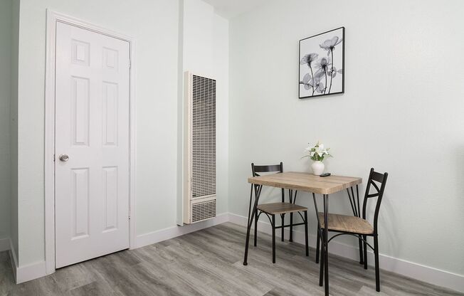 Studio, 1 bath, 190 sqft, $1,095.42, Unit 37