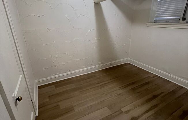 1 bed, 1 bath, 440 sqft, $960, Unit 100
