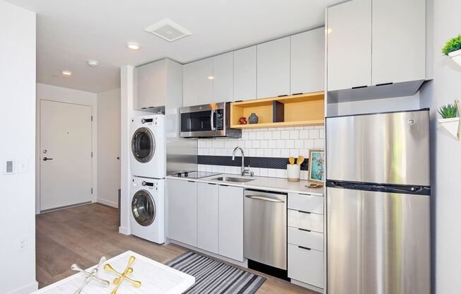 Studio, 1 bath, 230 sqft, $1,160, Unit 310