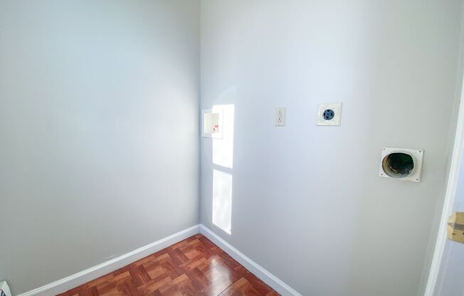 2 beds, 1 bath, 851 sqft, $1,500, Unit 2S