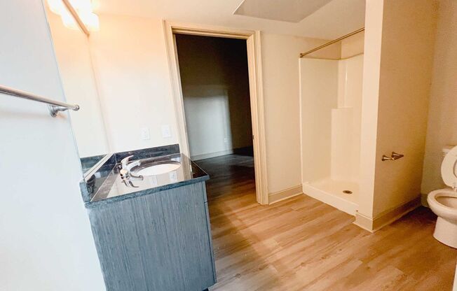 2 beds, 1 bath, 725 sqft, $1,460, Unit 308