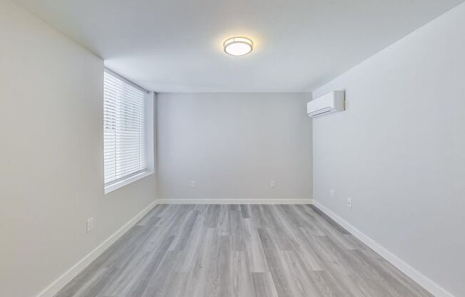 2701 High Street