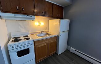 Studio, 1 bath, 300 sqft, $775, Unit 108