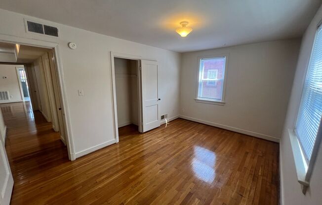 2 beds, 1 bath, $1,550