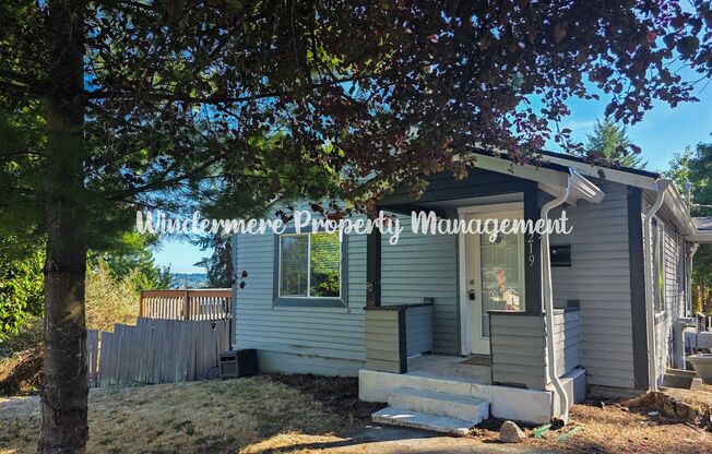 *Affordable and Available Now!* Conveniently located 3 bed in Bremerton, large corner lot!